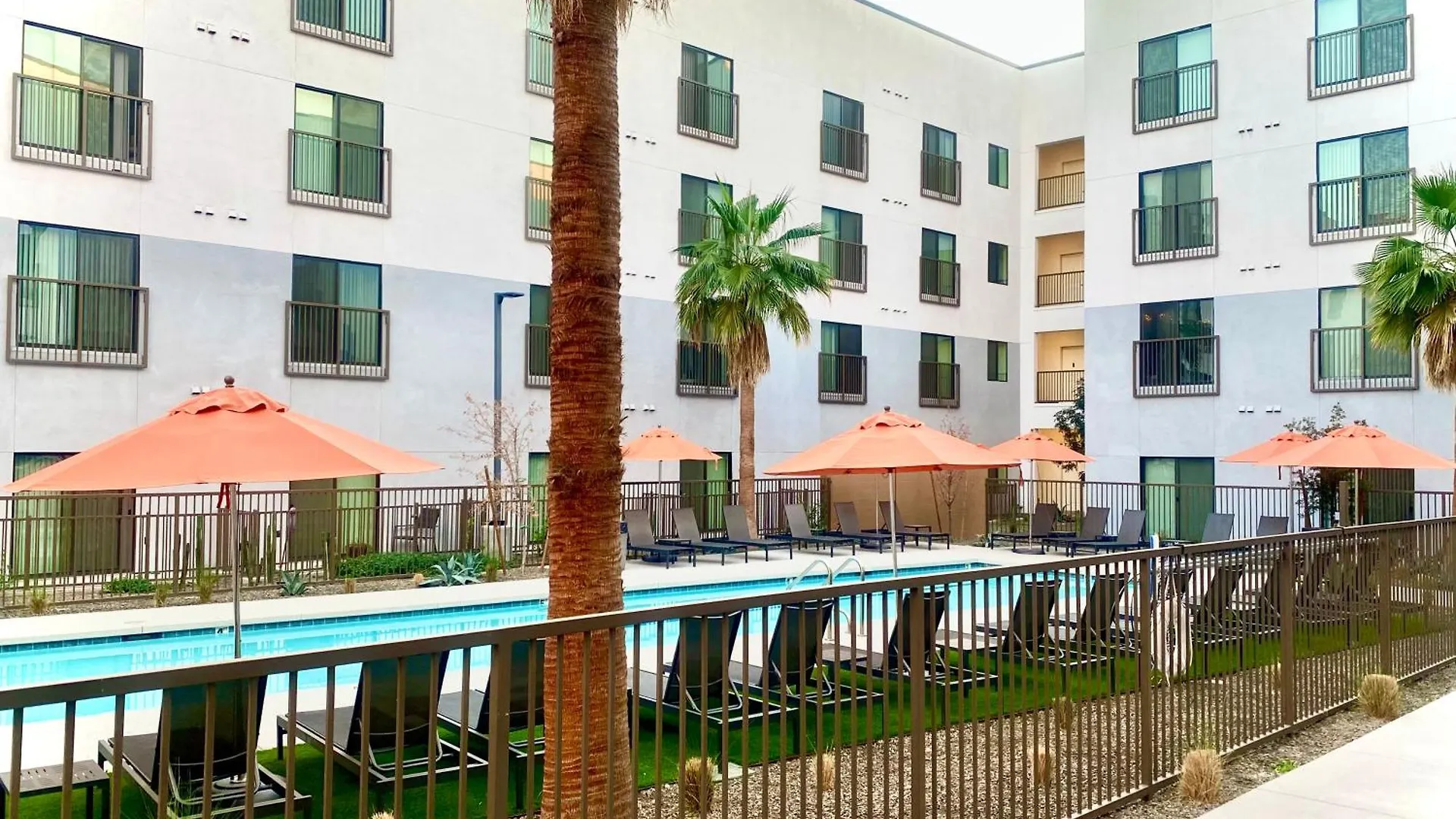 Dwntn Phx Oasis! Mid-Term Rental! Phoenix 0*,  United States